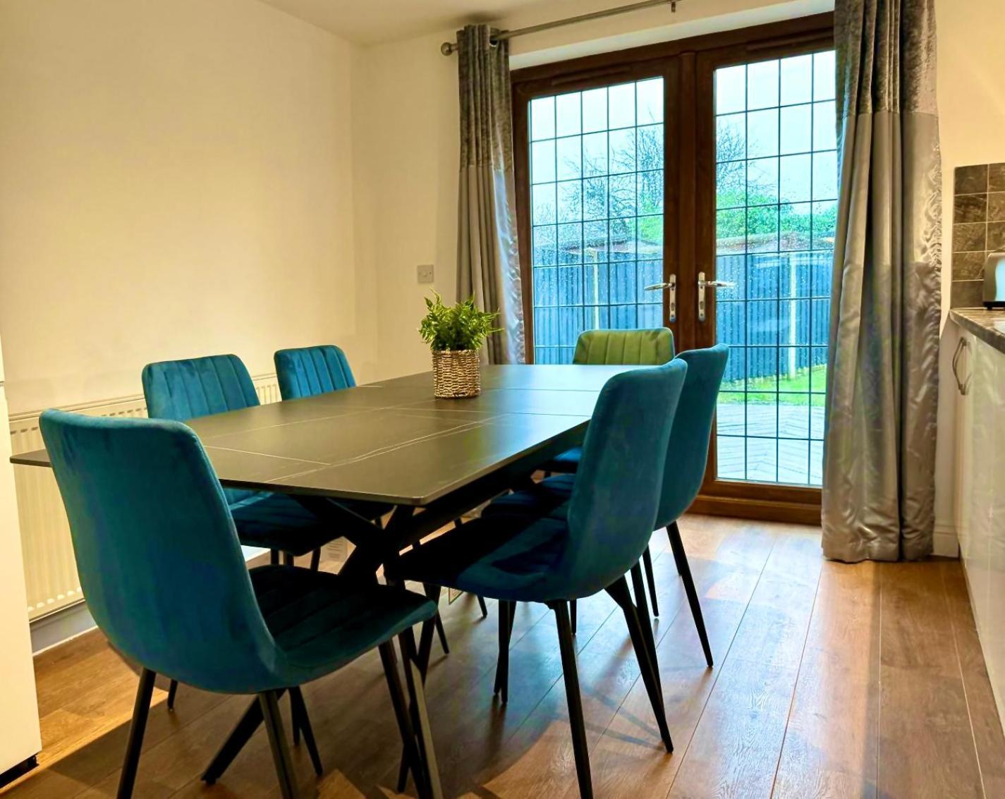 3Br House Ossett-Wakefield, Free Parking 3 Cars Wi Fi Long Stays Exterior photo